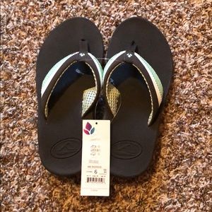 BRAND NEW Women’s Reef Sandals with Bottle Openers